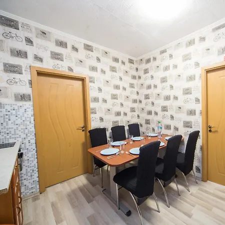 2 Bedrooms - Downtown - Excellent Location アパート ブルガス