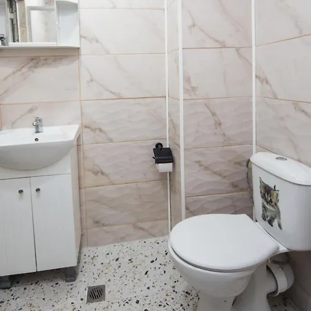 2 Bedrooms - Downtown - Excellent Location 부르가스